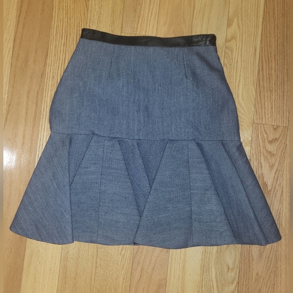 3. NWT GAETANO NAVARRA FIT & FLARE PLEATED SKIRT SIZE IT 38 (XS) - Picture 1 of 5